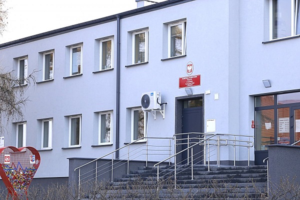 Budynek w którym mieści się Posterunek Policji w Milejowie