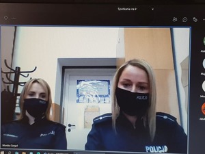 policjantki podczas zajęć online