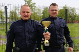 zwycięzcy z pucharem