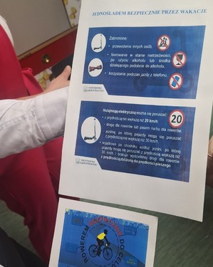 ulotka z informacjami o hulajnogach i rowerach