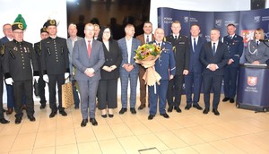 policjanci i zaproszeni goście