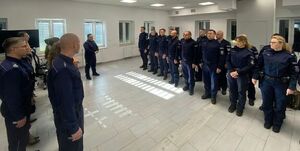 policjanci podczas rozpoczęcia kursu